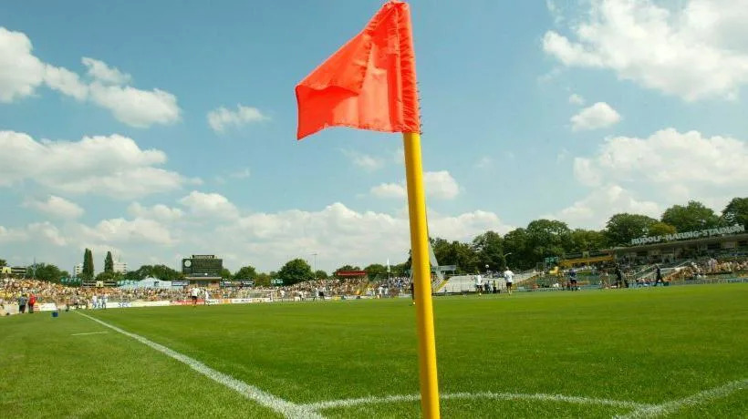 Female Referee Suffers Concussion Breaking Up Player Melee in Friendly Match