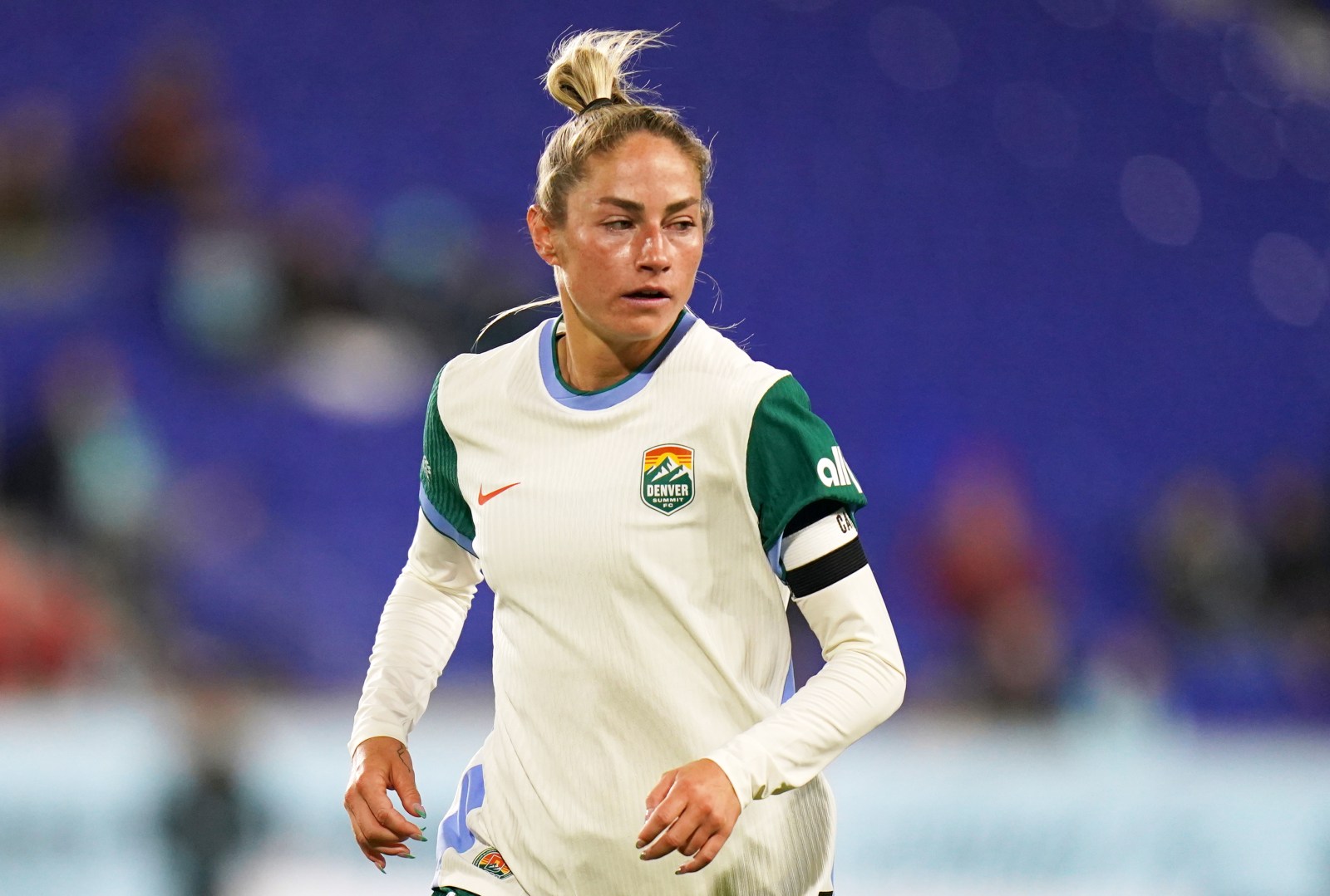Janine Sonis Scores for Denver Summit as They Battle Houston Dash to 2-2 NWSL Draw