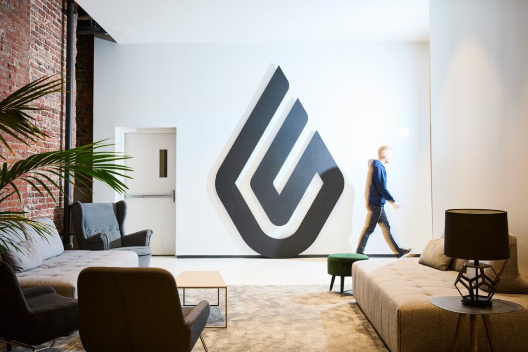 Lightspeed Commerce Exceeds Q1 Revenue Estimates, Narrows Net Loss Amid Strategic Transformation.