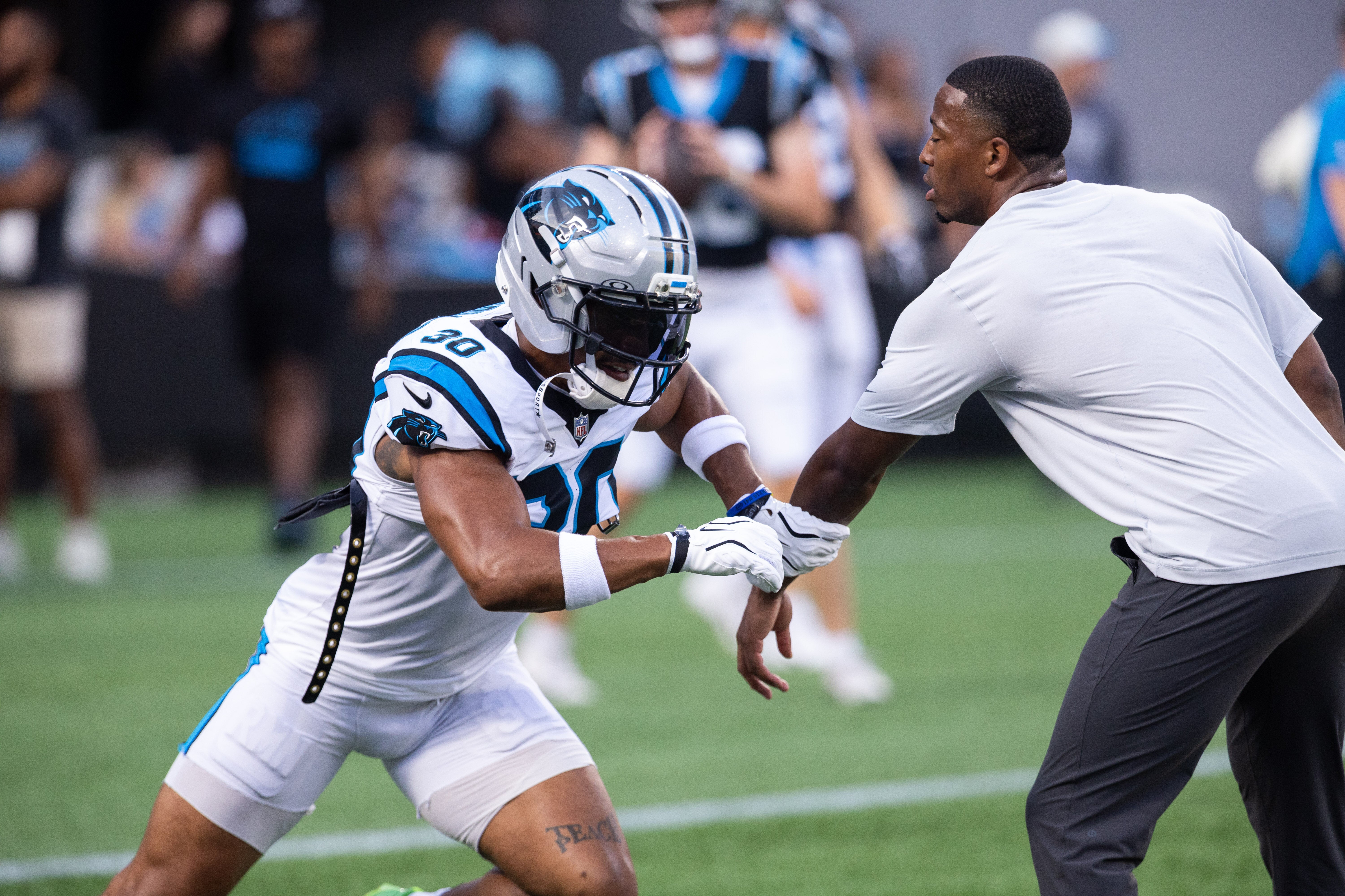 Los Panthers esperan que Chuba Hubbard esté listo para el debut ante los Bears