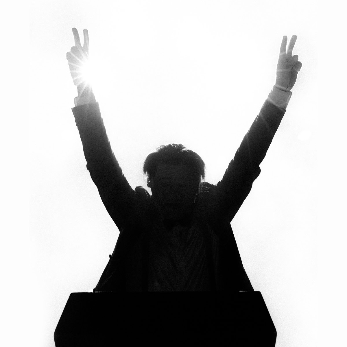 PRESIDENT Releases 'dark heaven' Single with Unique Church Fan-Reaction Visualizer