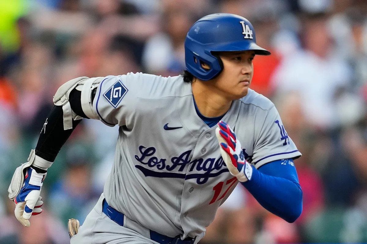 Shohei Ohtani's status for Sunday's pitching start remains uncertain due to minor injuries.