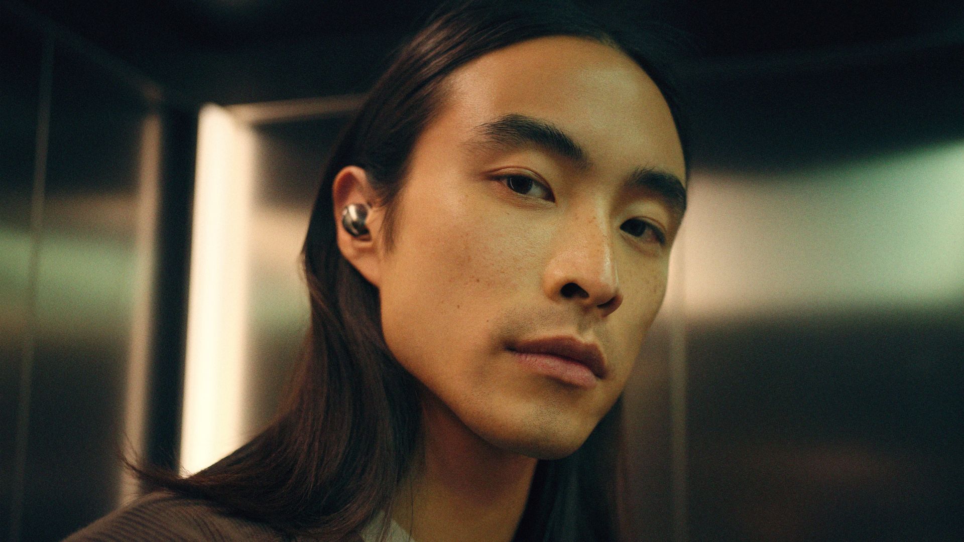 Sennheiser Launches Momentum 5 Earbuds Featuring Bluetooth 6.0 and Slimmer Design