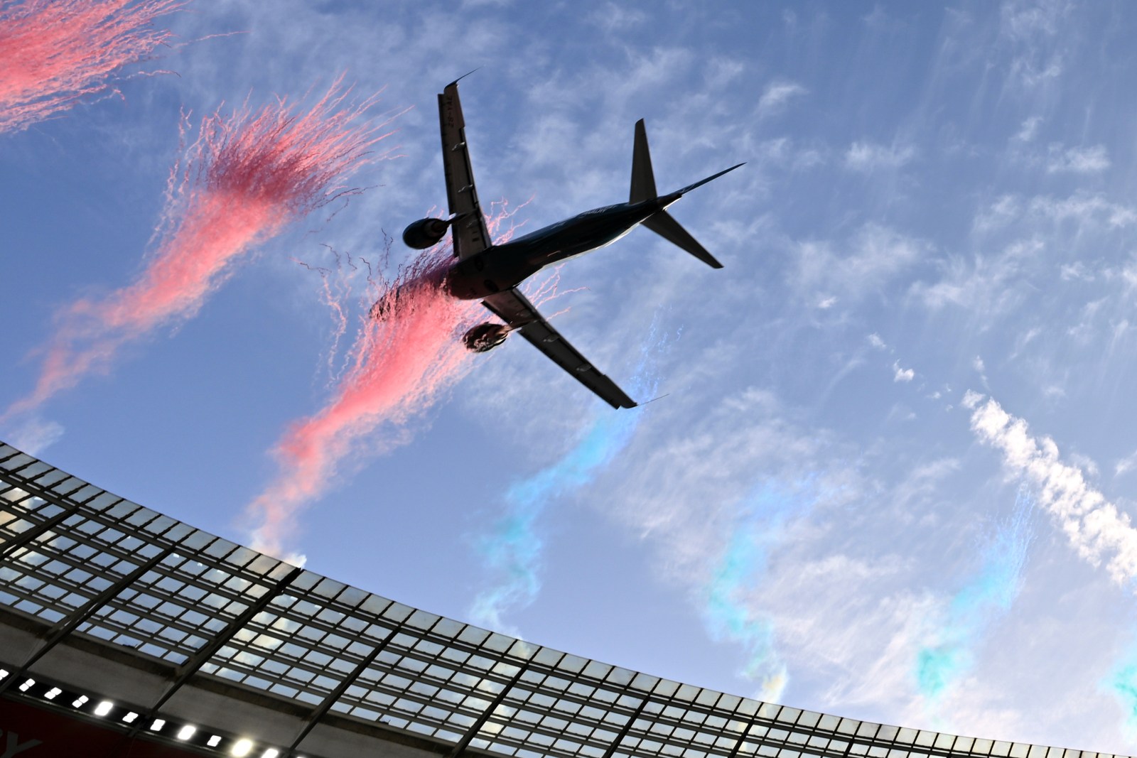 Low altitude stadium flyby by passenger jets sparks safety debate in South Africa