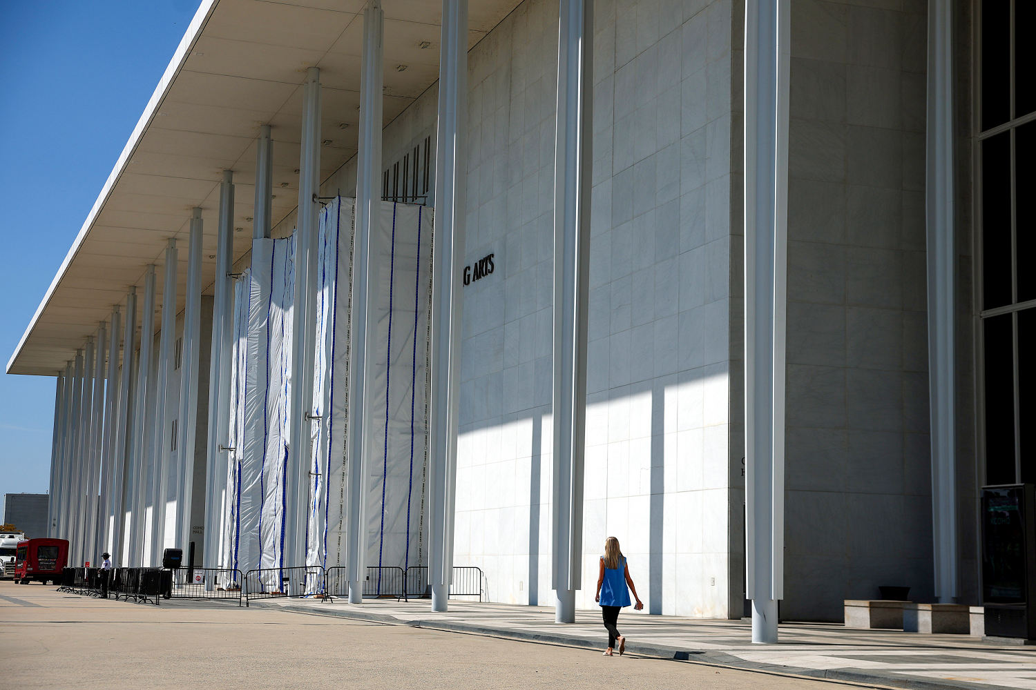 Trump Administration Floats Kennedy Center Demolition Amid Renovation and Naming Dispute