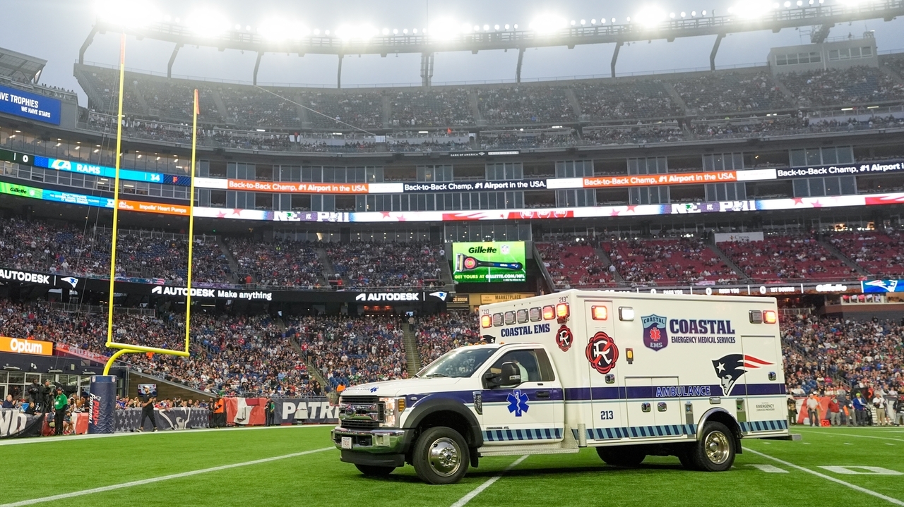 Eagles Running Back Ja'Quinden Jackson Recovering After Scary Collision During Training Camp