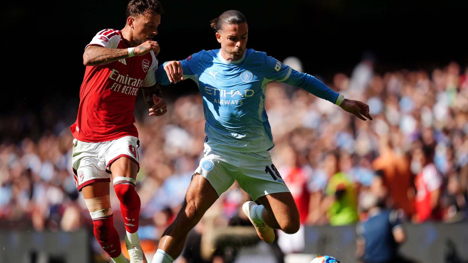 Sunderland pursues a loan deal for Manchester City winger Jack Grealish.