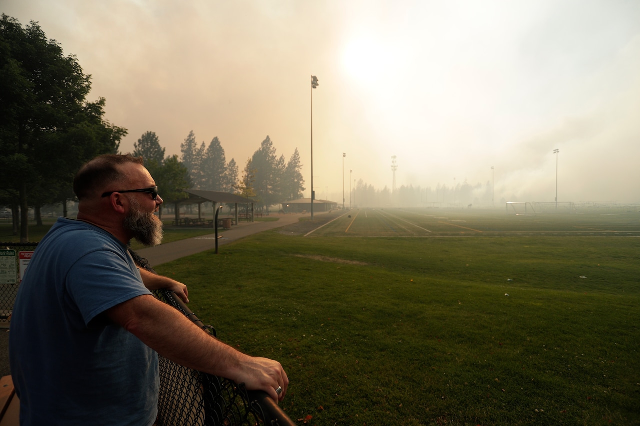 Washington Governor Declares Emergency as Uncontained Wildfires Force Thousands to Evacuate Spokane