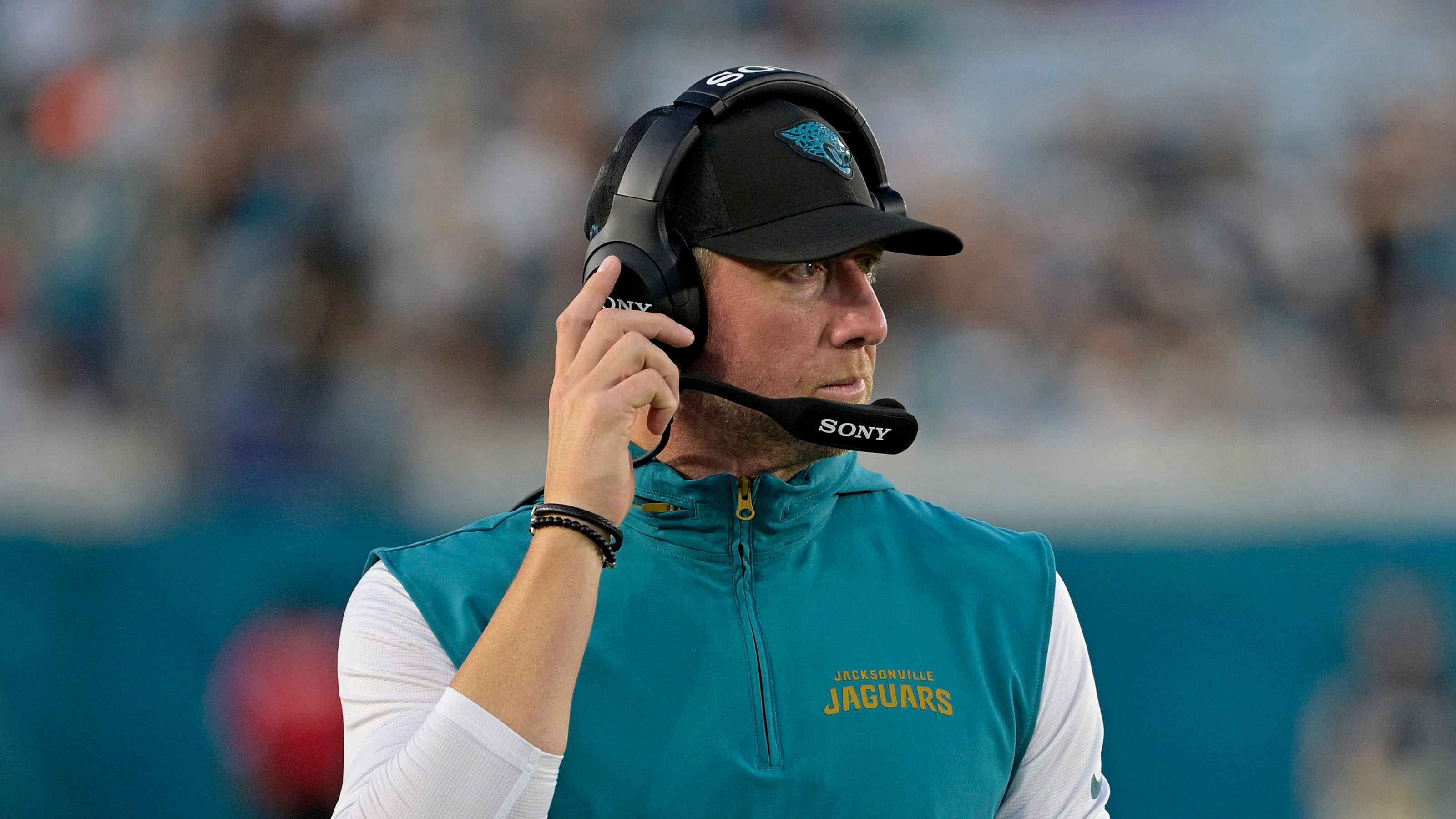 Jaguars Use Preseason to Evaluate Running Back Pass Protection Amid Injury Absence