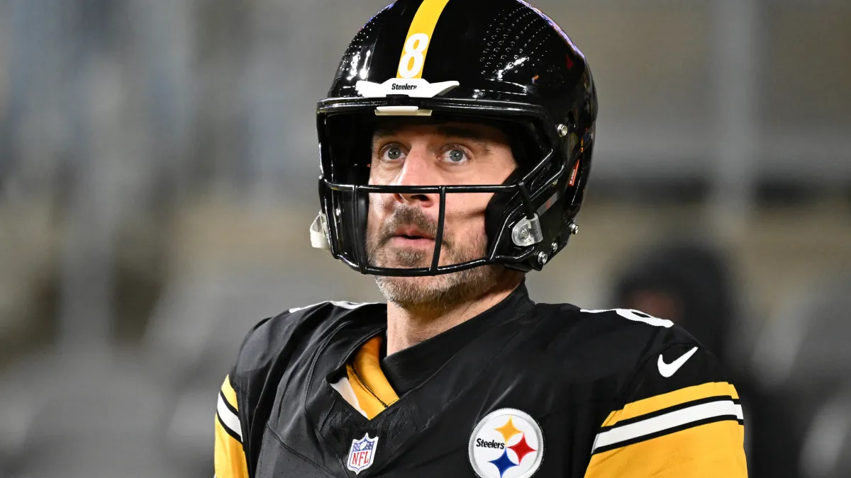 Steelers Season Hopes Rest On Aaron Rodgers Delivering Strong Performance