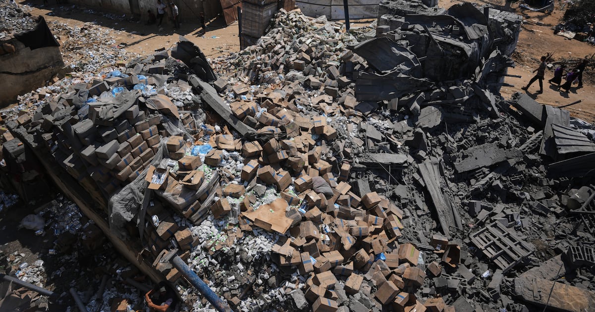 Israeli Airstrikes Kill Eight Across Gaza and West Bank Despite Fragile Ceasefire