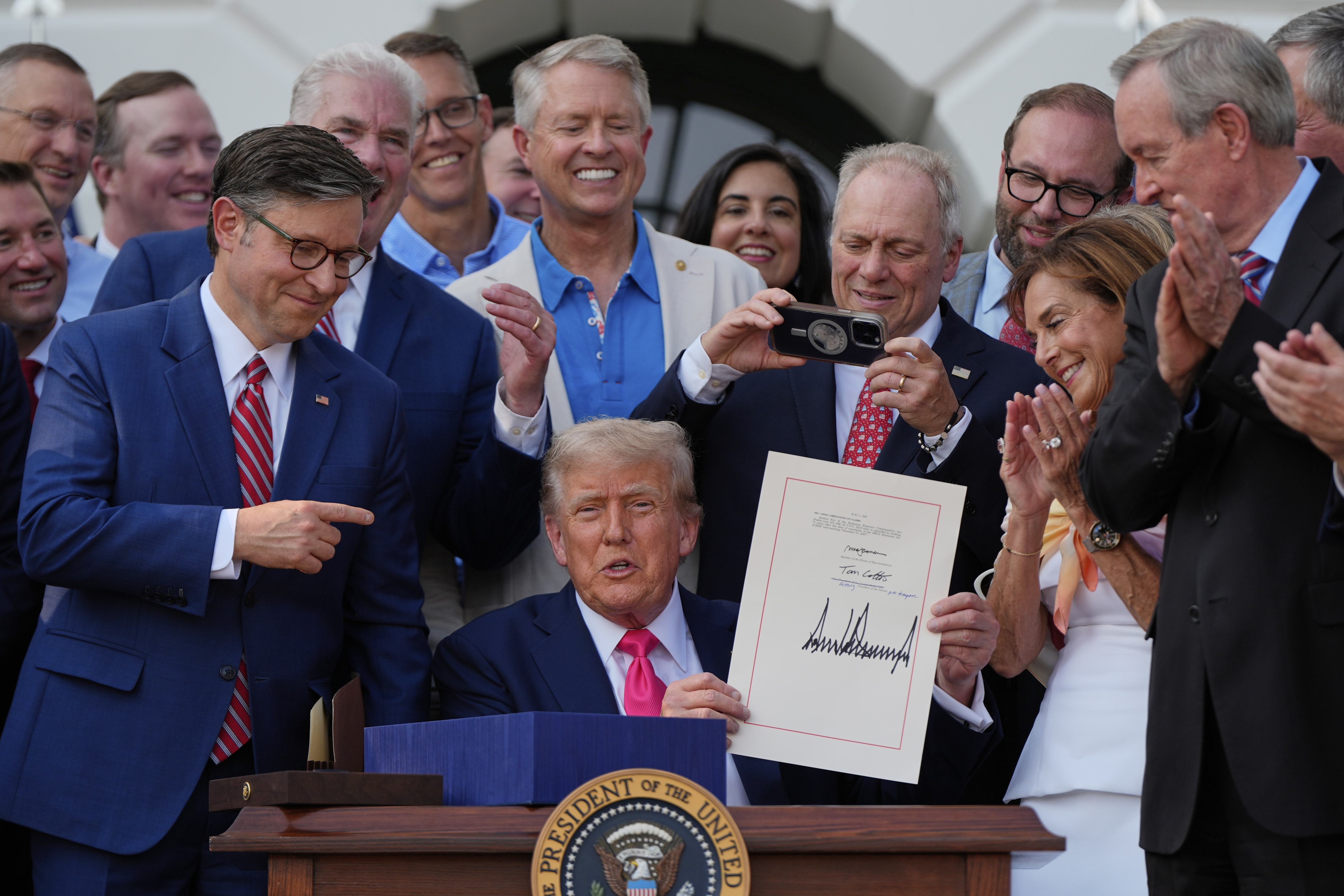 Nebraska implements first-in-nation Medicaid work requirements, sparking questions from advocates