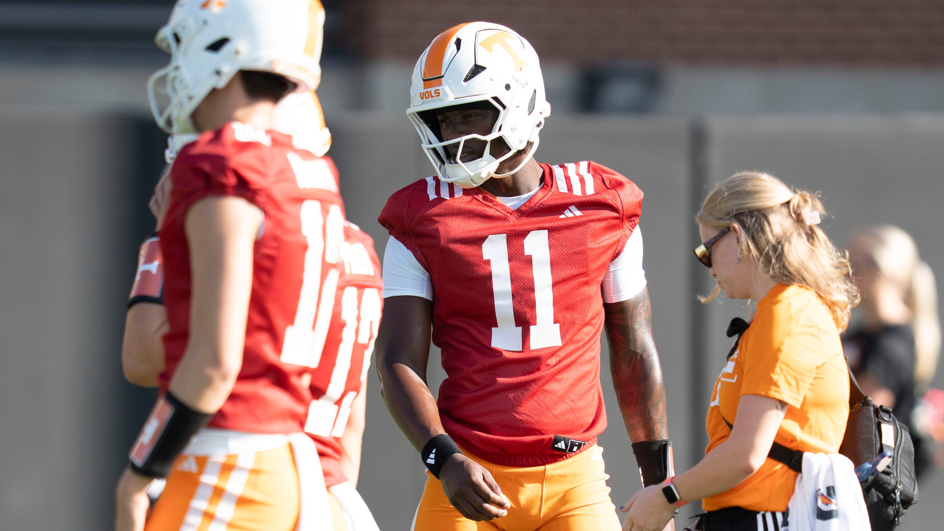 Tennessee Football Weighs Quarterback Options Between Faizon Brandon and George MacIntyre