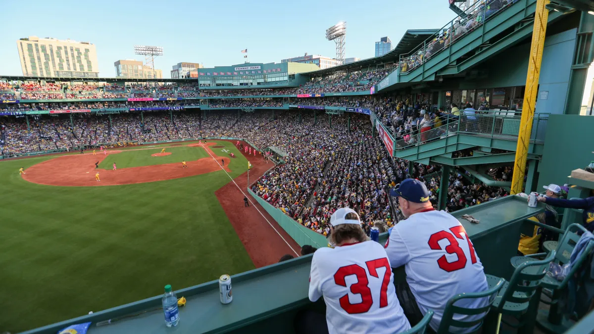 Red Sox Broadcaster Sparks Sportsmanship Debate During Lopsided Yankees Win