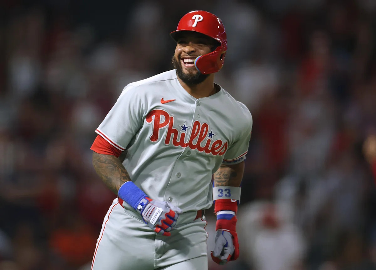 Edmundo Sosa delivers a dramatic ninth-inning pinch-hit grand slam to defeat the Angels