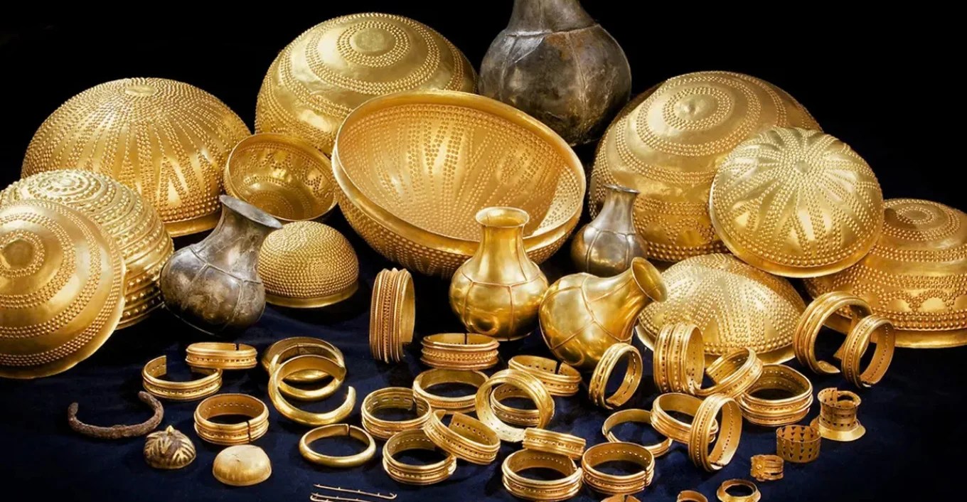 Thieves Steal Priceless Bronze Age Gold Collection in Four-Minute Spanish Museum Raid