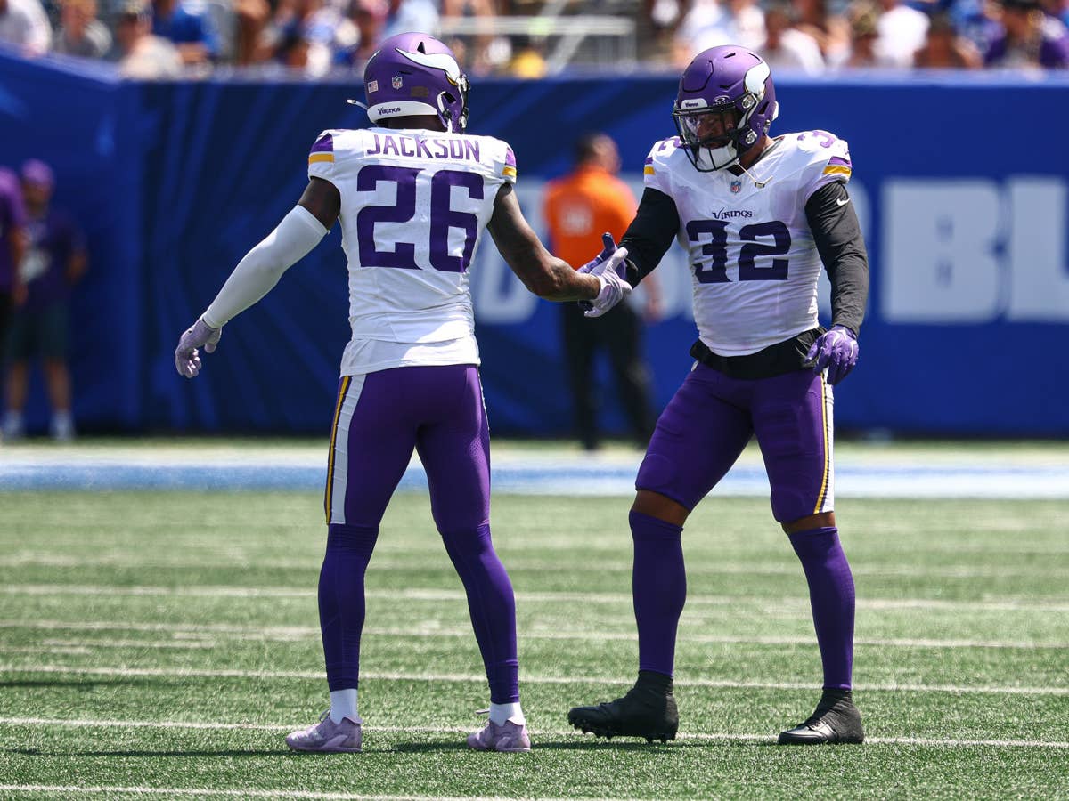 Minnesota Vikings Defender Jamal Adams Suffers Season-Ending Knee Injury