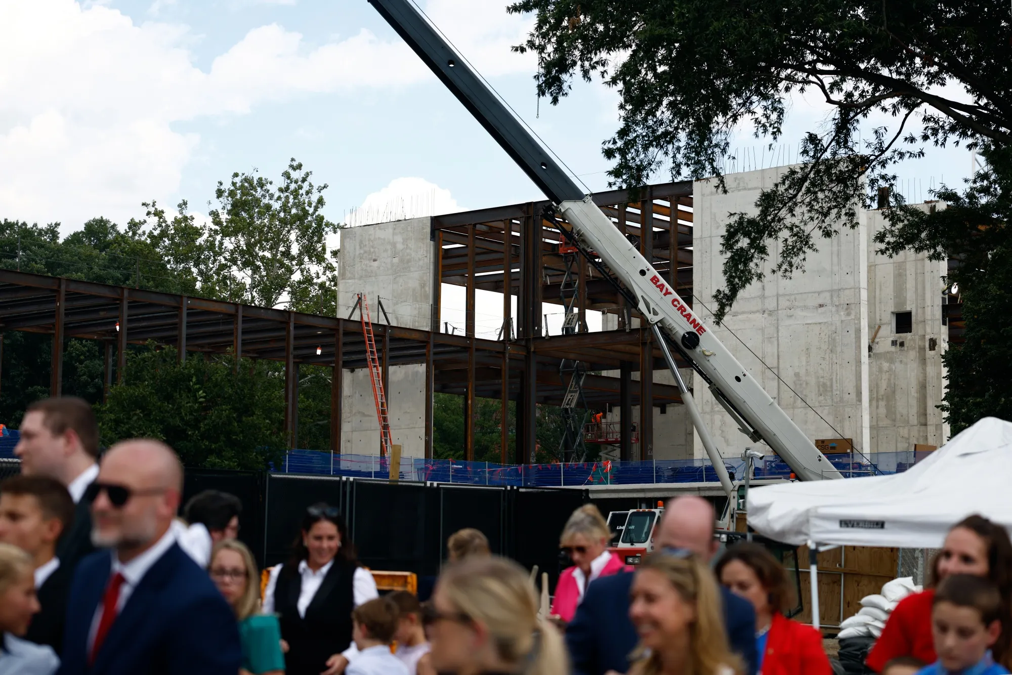 Trump Continues White House Ballroom Construction While Supreme Court Stays Silent