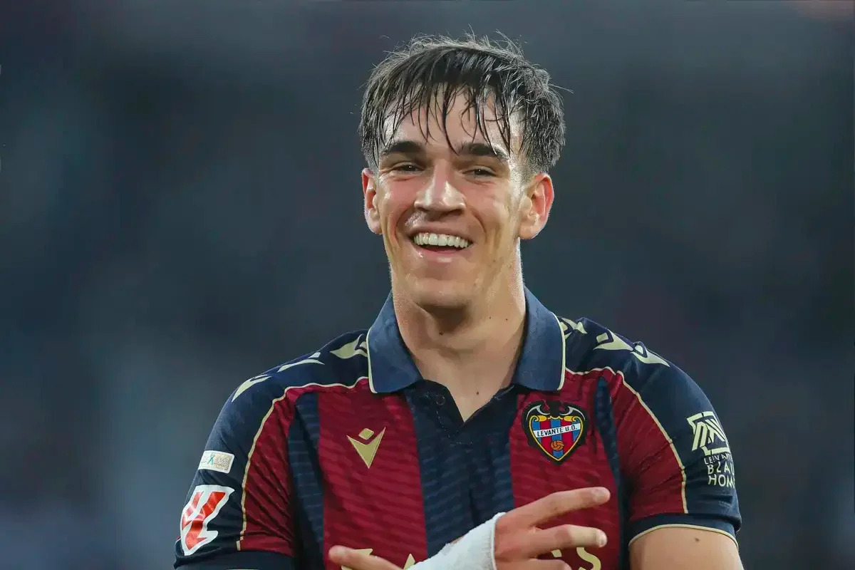 Real Madrid Secures Carlos Espí on Five-Year Deal, Reshaping Attack with Young Talent