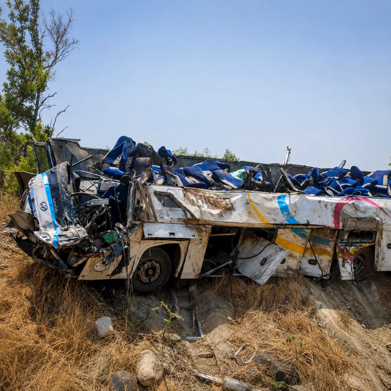 Deadly Algeria Bus Crash Kills 27, Injures Dozens; Nation Declares Three Days of Mourning