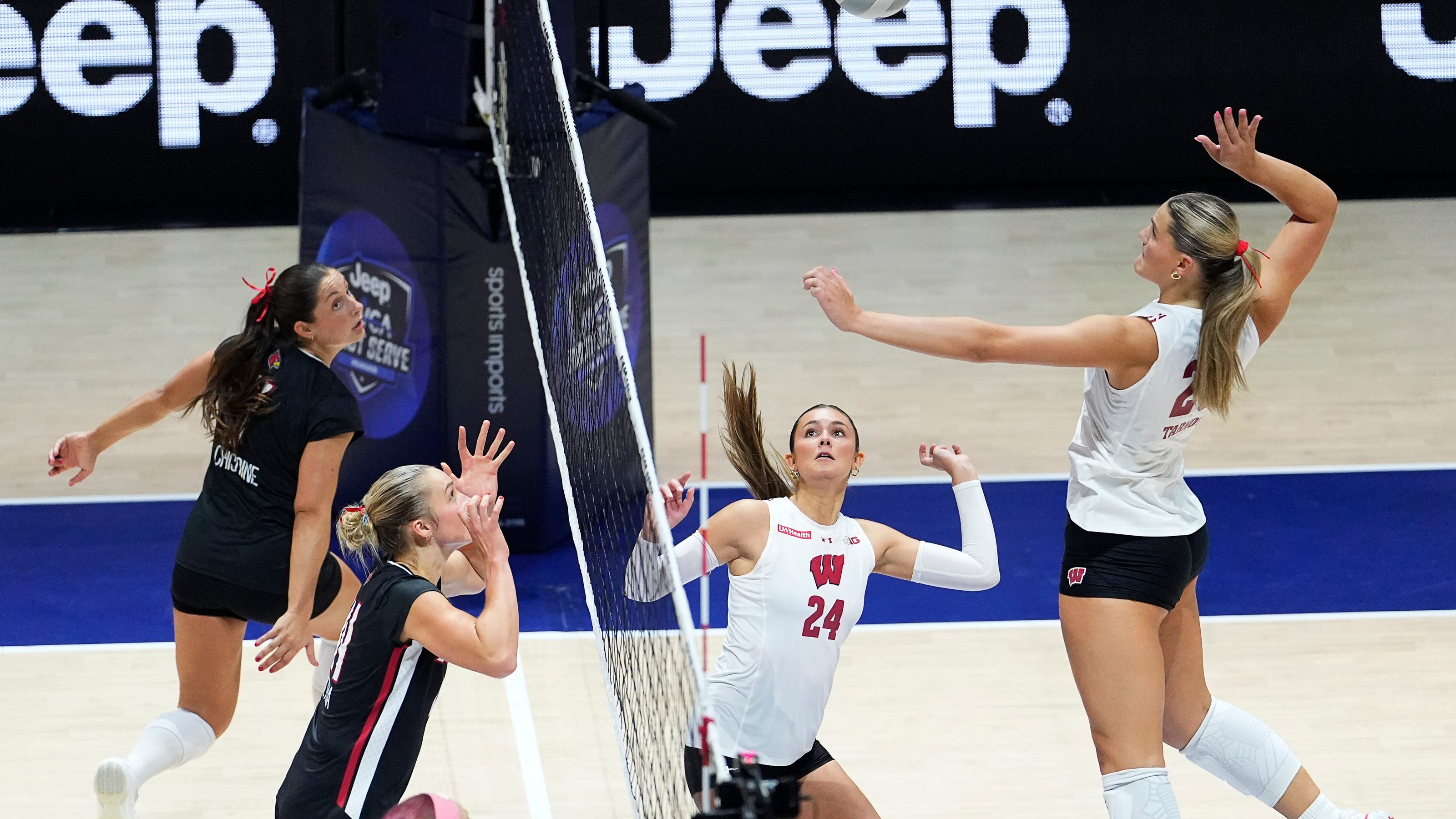 No. 6 Wisconsin Volleyball Sweeps No. 7 Louisville Behind Standout Performance From Freshman