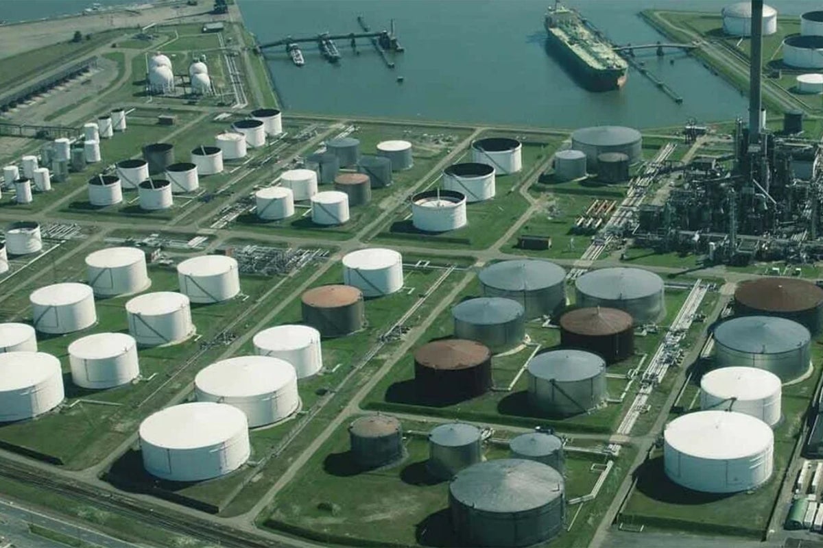 Port of Rotterdam Explosion Kills One, Injures Several Amid Maintenance Work Investigation