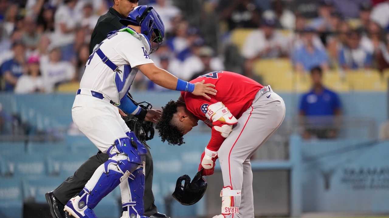 Red Sox All-Star Willson Contreras Held Out vs. Dodgers Amid Concussion Protocol