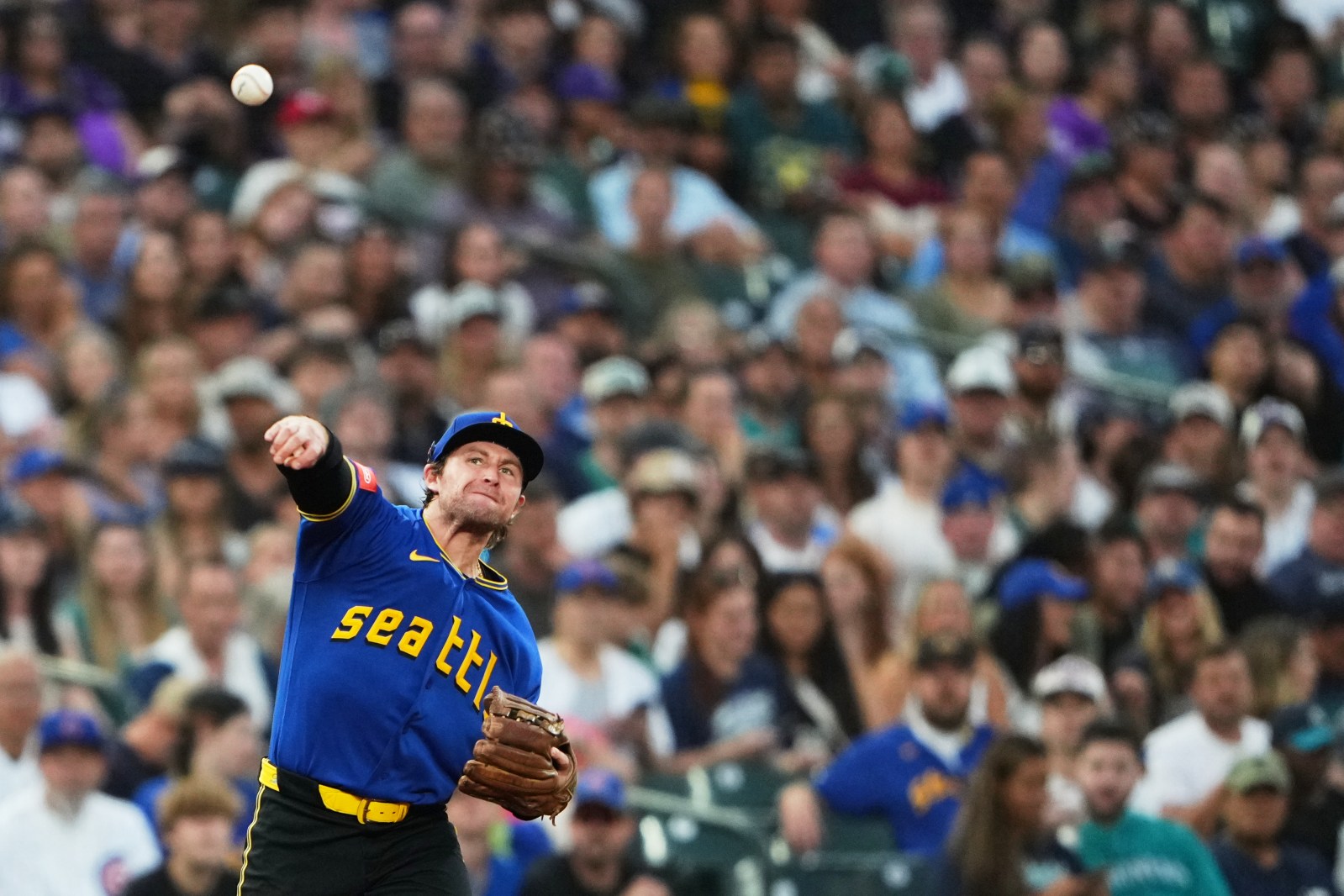 Mariners Place Brendan Donovan on 7-Day Concussion List After Batting Cage Accident
