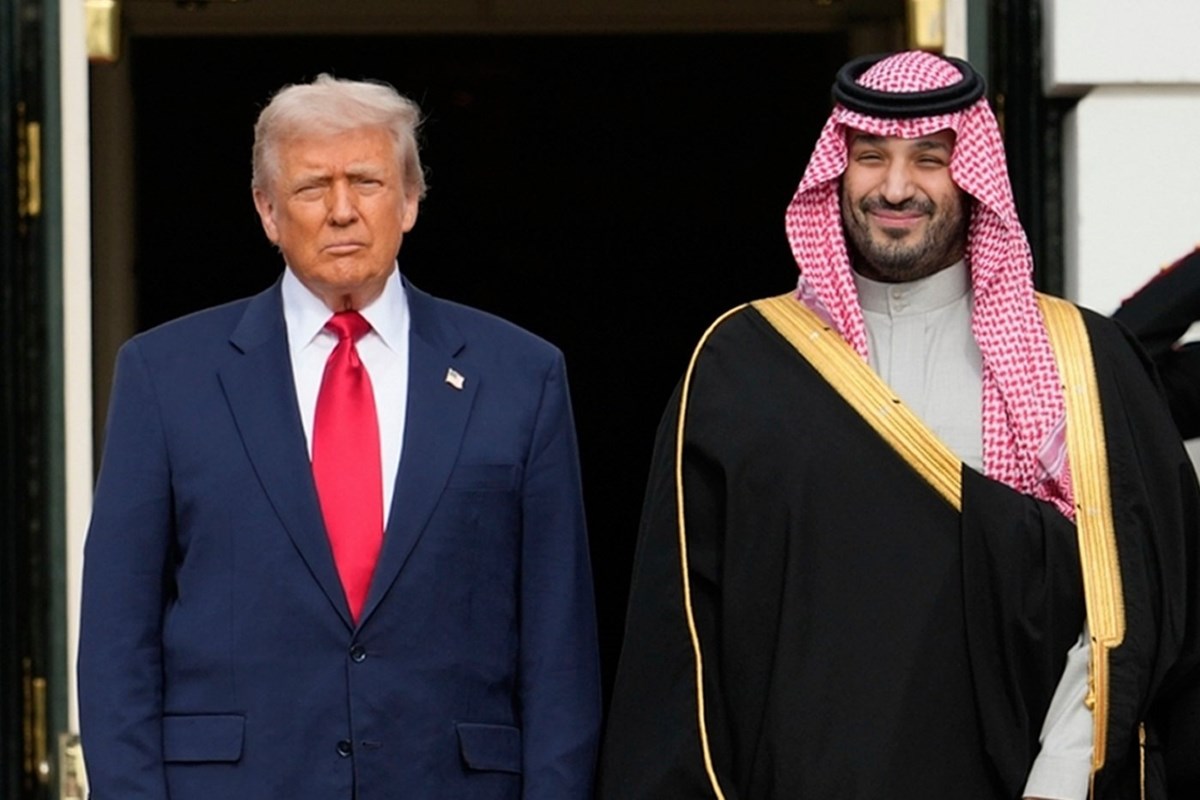 Trump Announces Mideast Allies Outline Iran War Deal Despite Rising Regional Tensions