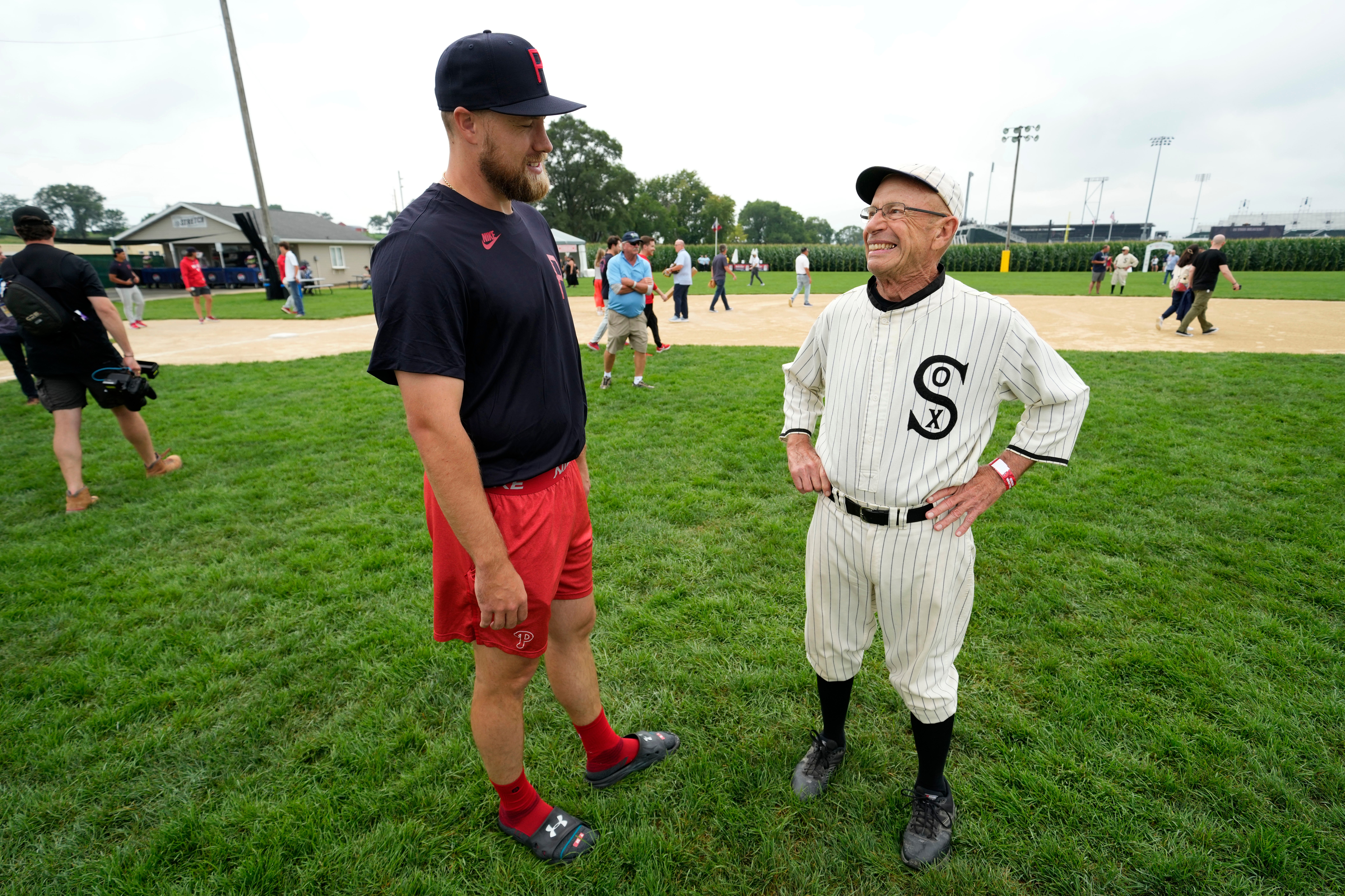 MLB Returns to Field of Dreams, Welcoming Hall of Fame Members for Phillies-Twins