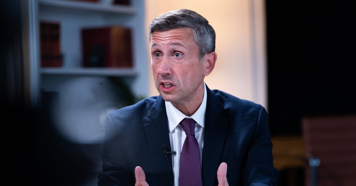 DNC Chair Ken Martin Faces Resignation Calls Amid Leadership Criticisms Ahead of Midterm Elections