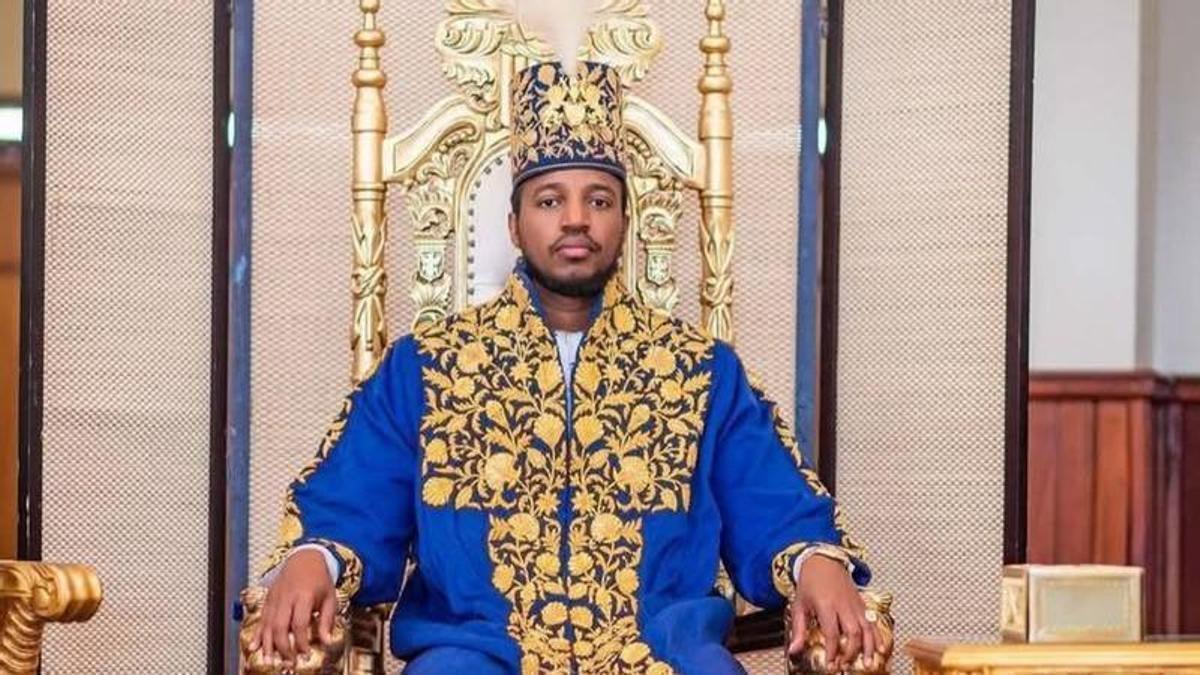 Muere en Uganda a los 34 años el rey más joven del mundo