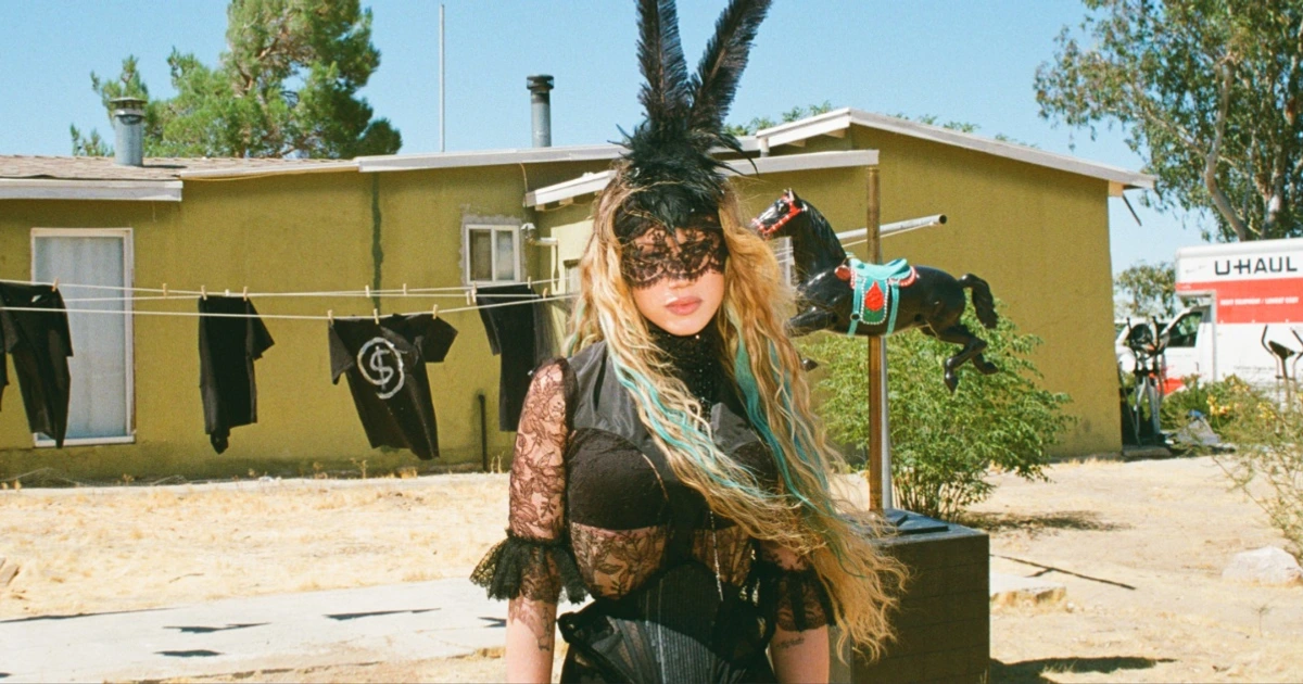 Slayyyter Releases Emotional "brand new chanel$," Previews "WOR$T MAN IN AMERICA" Album