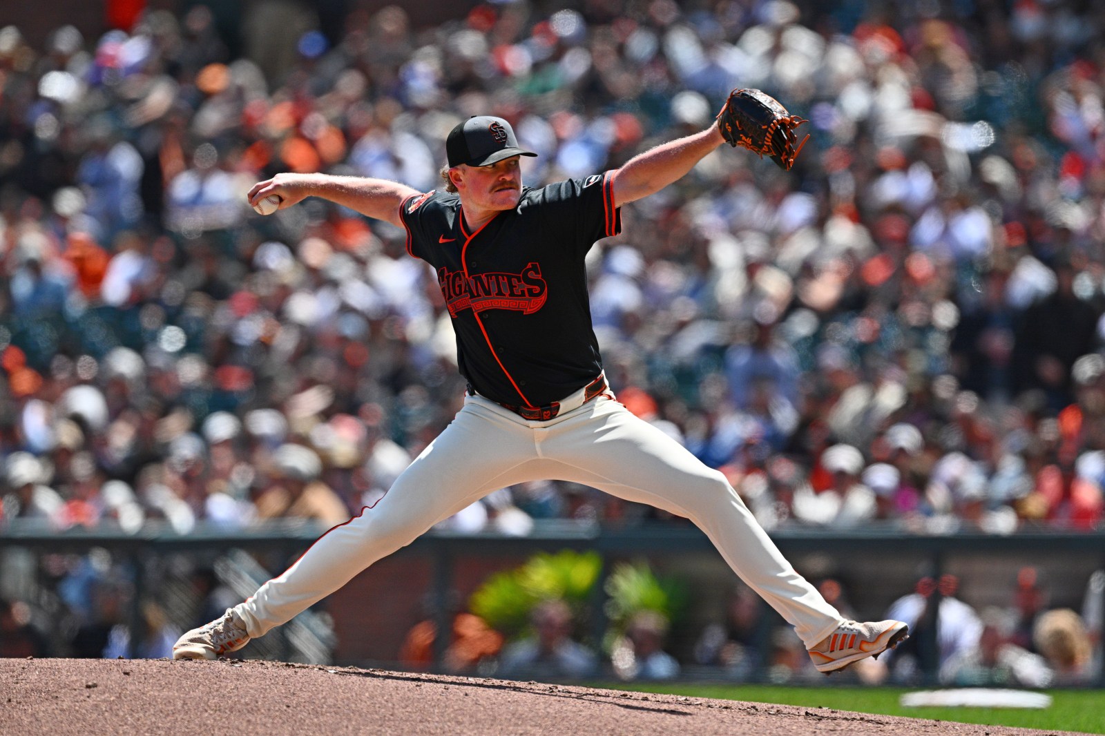 Giants defeat Rockies 7-1 as Logan Webb cruises, Drew Gilbert powers offense.