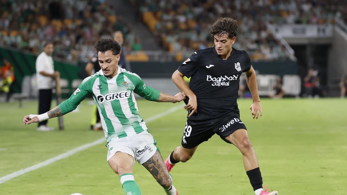 El Betis supera a la Real Sociedad 1-0 en un competitivo debut liguero