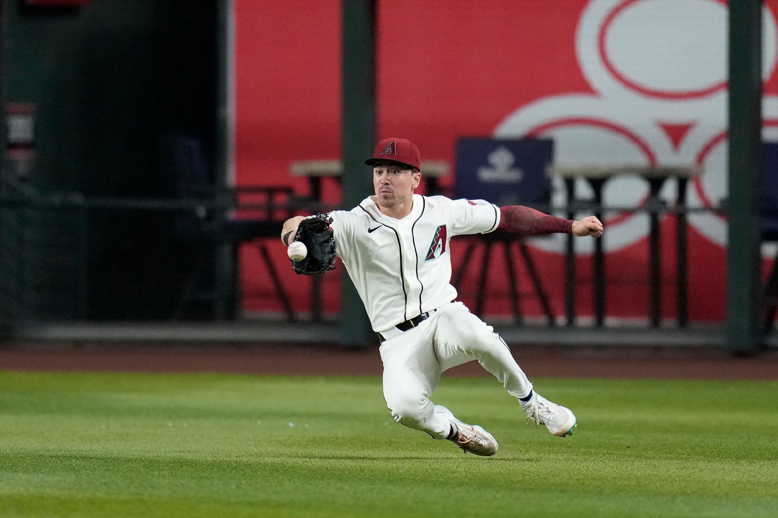 Ryan Waldschmidt hits game-winning two-run home run in ninth to lift Diamondbacks past Cubs
