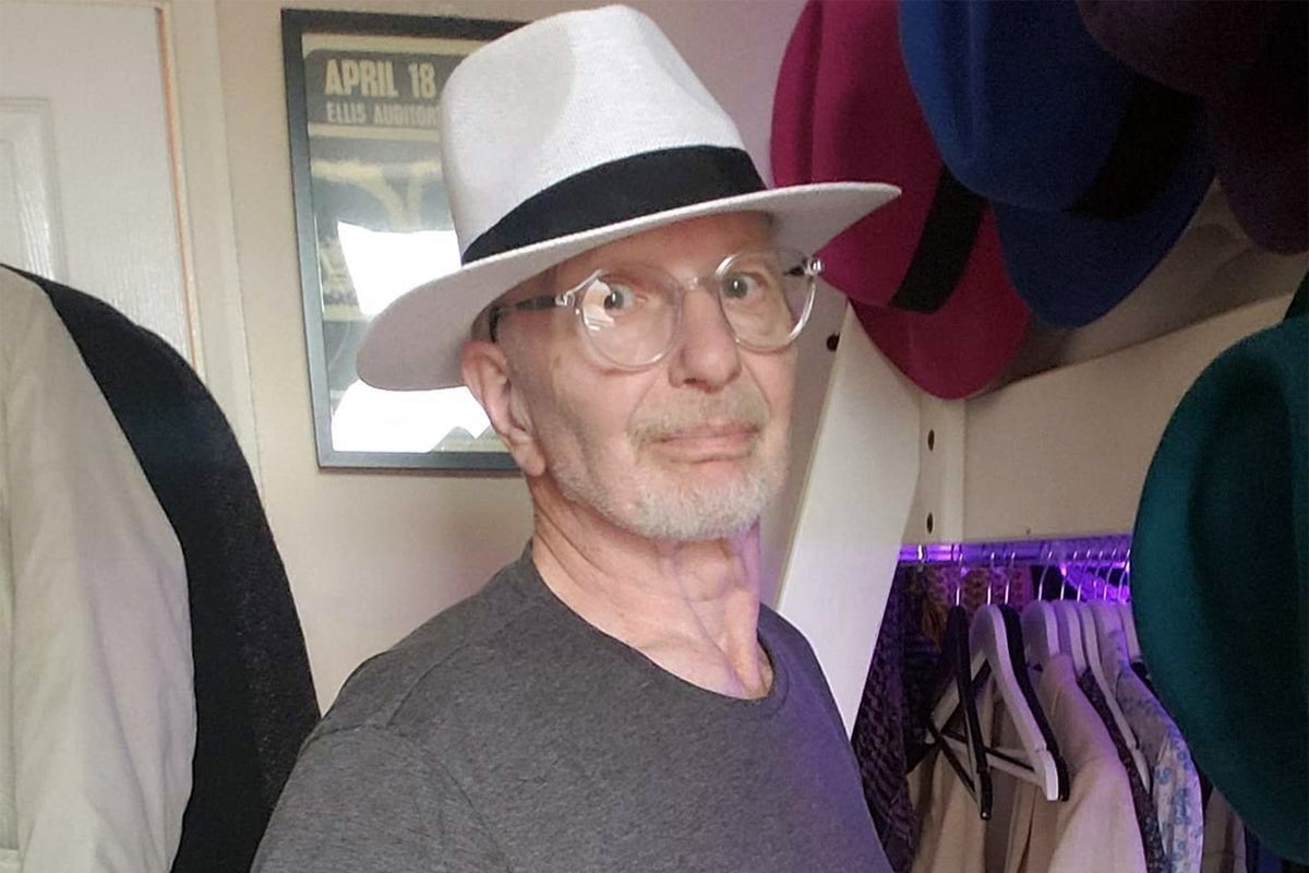 Barry Mitchell, Queen's Early Bassist Who Shaped Their Sound, Dies at Age Seventy