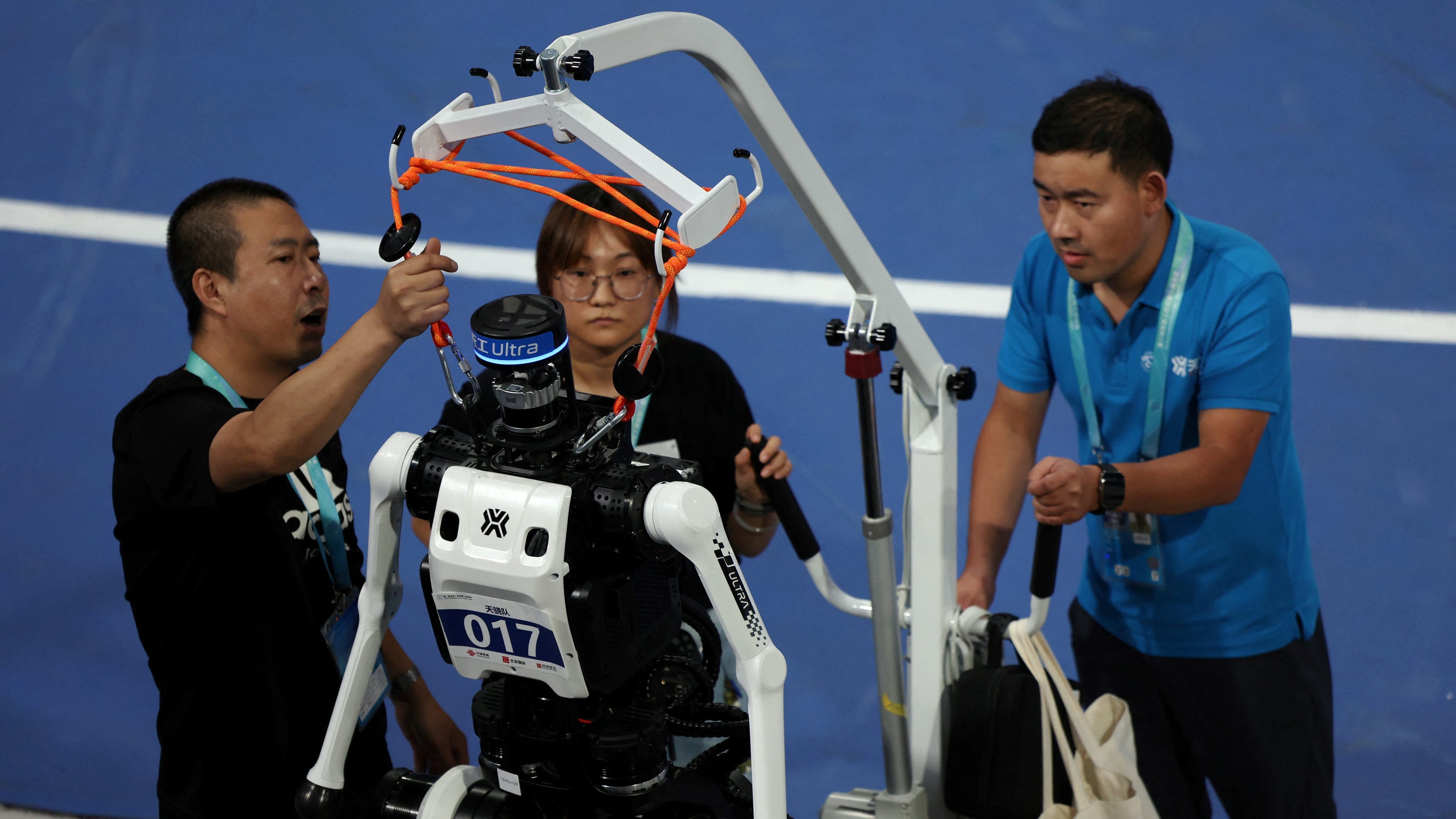 Humanoid Robot Lightning Runs 100 Meters in 9.32 Seconds, Surpassing Usain Bolt