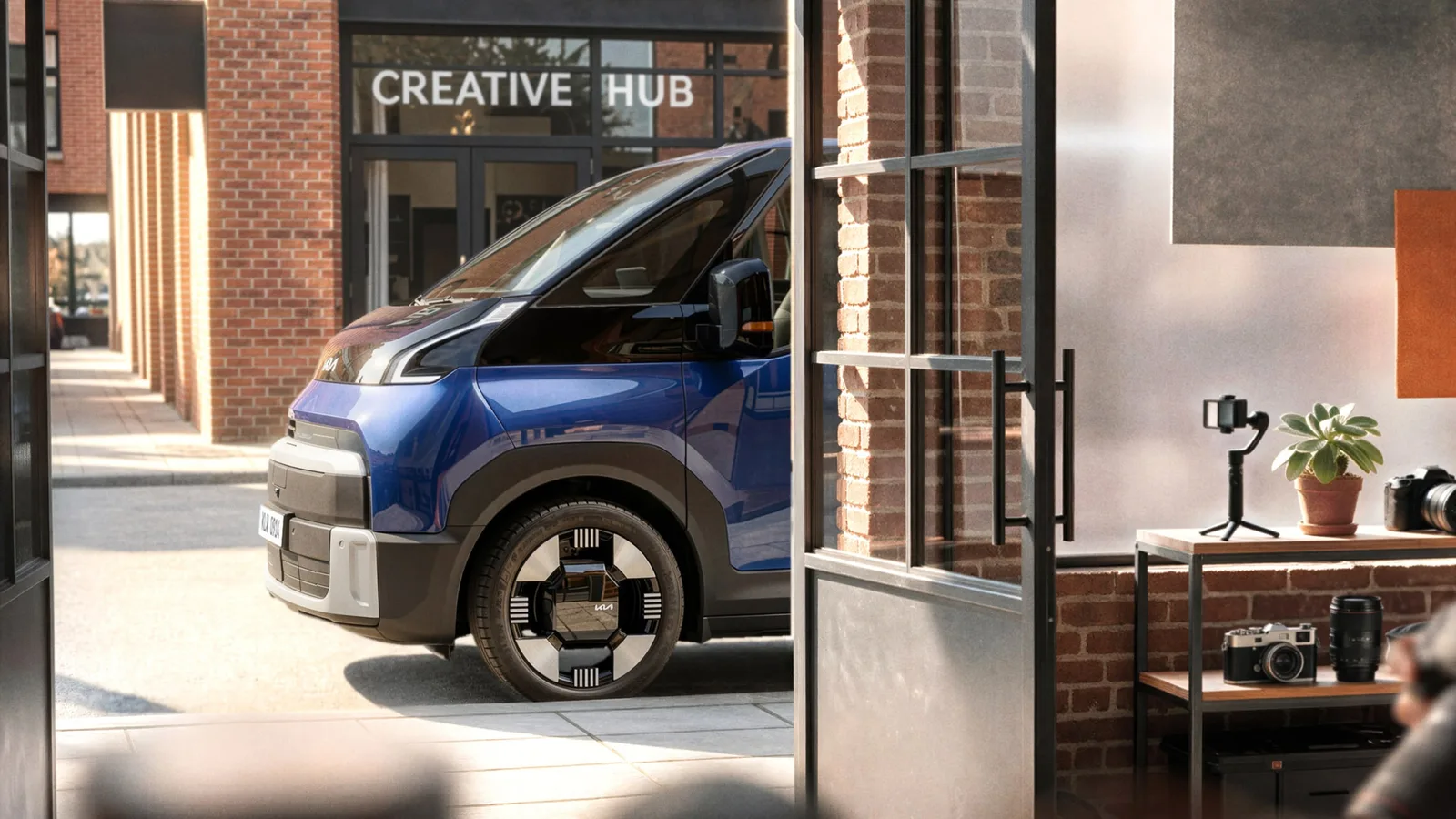 Kia Teases All-New PV7 Electric Van Ahead of 2026 World Premiere