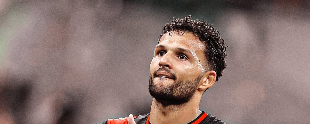 AC Milan opens home campaign against Venezia as Ruben Amorim faces early pressure.