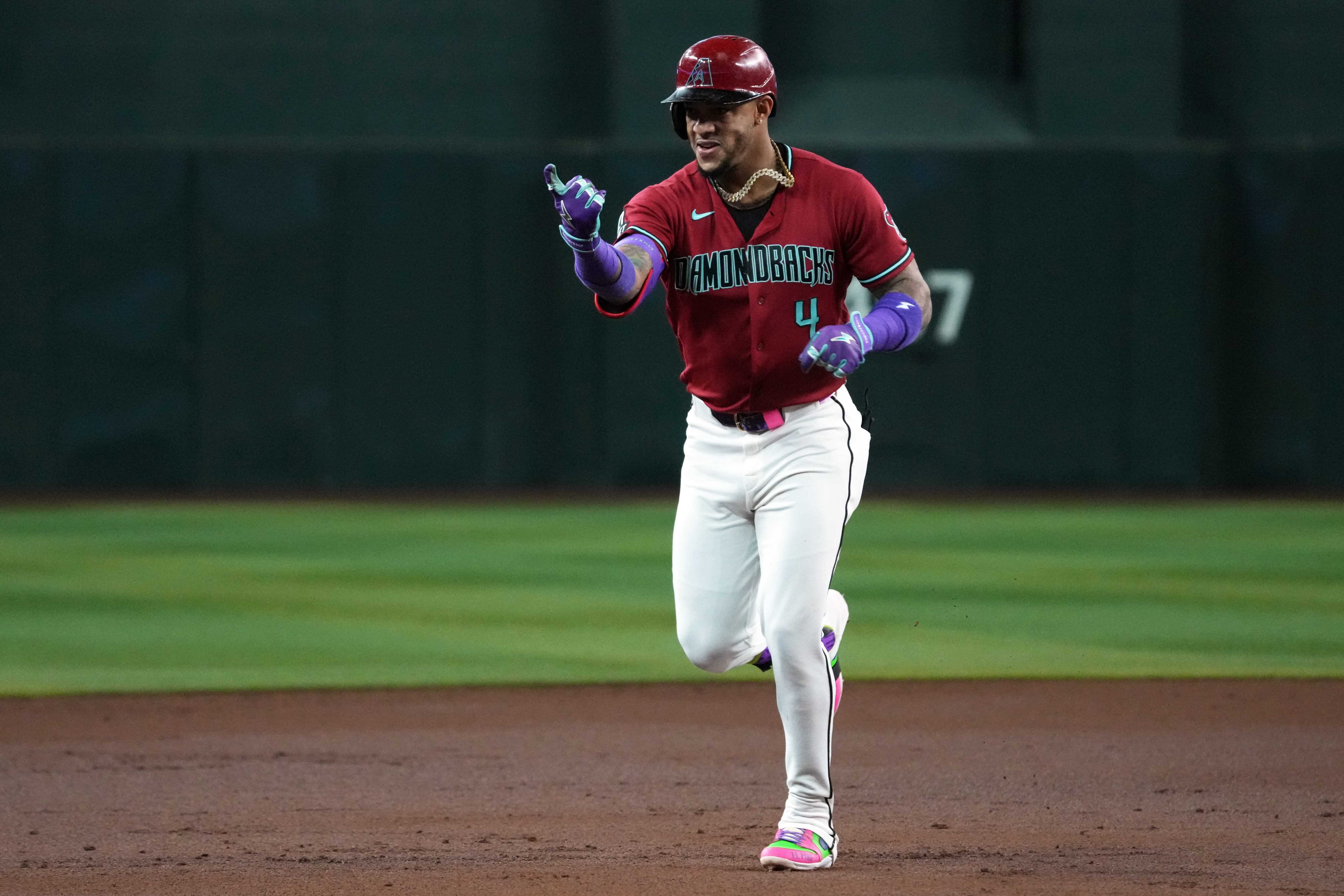 D-backs Manager Lovullo: Ketel Marte Undergoes Knee Testing, Hopes to Play in 2026