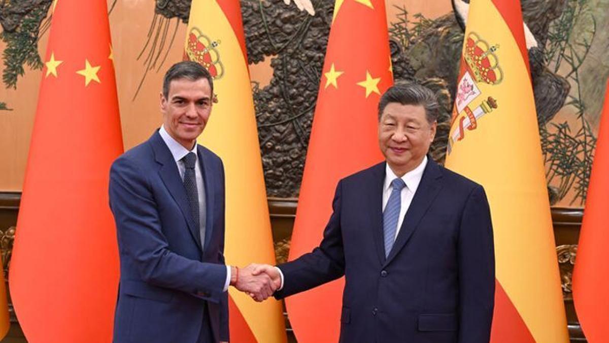 China surpasses Germany as Spain's top goods supplier amid growing strategic dependency concerns.