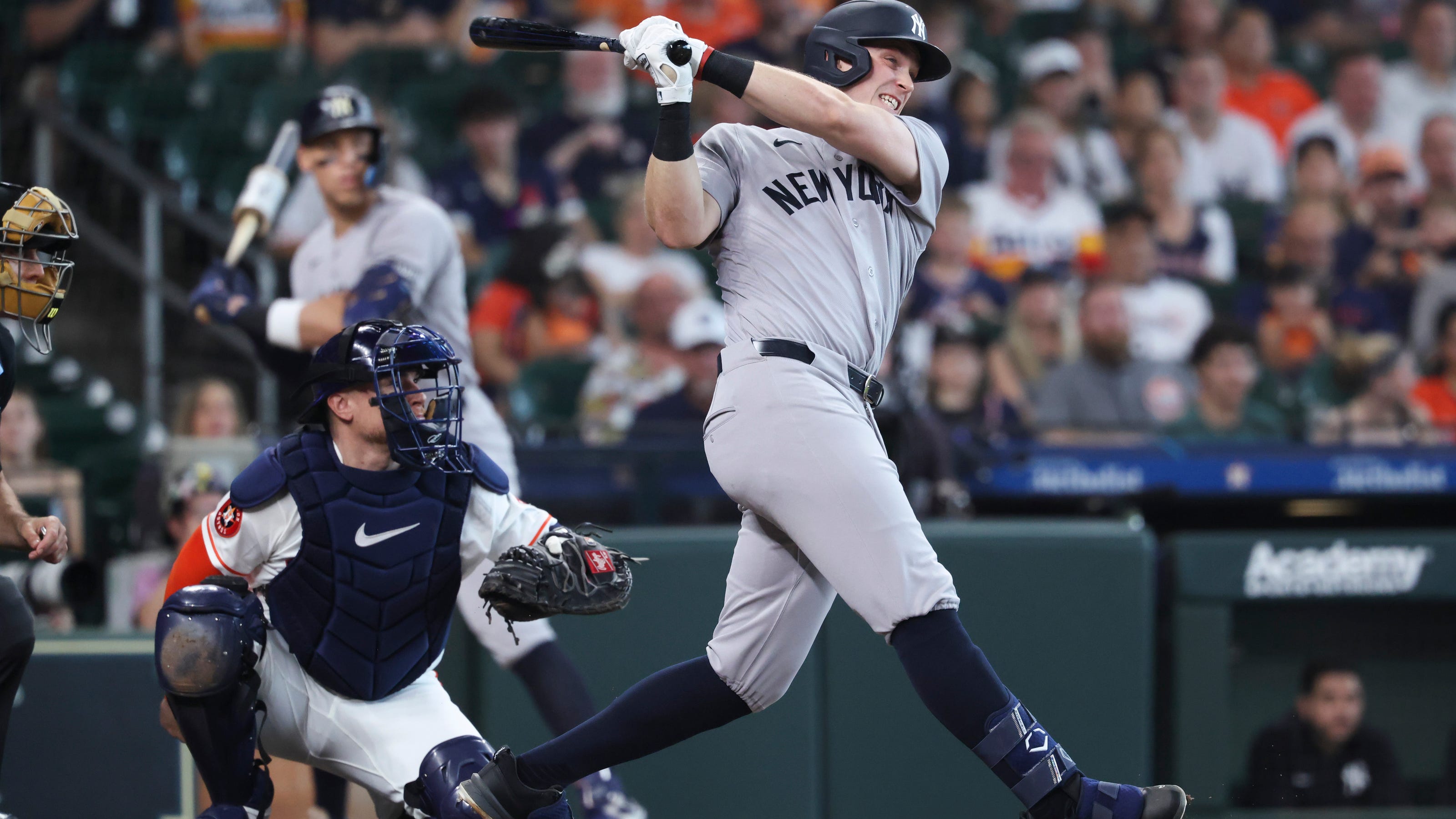 Navigating Sports Betting: Understanding Disclaimers, Risks, and Responsible Gambling Resources