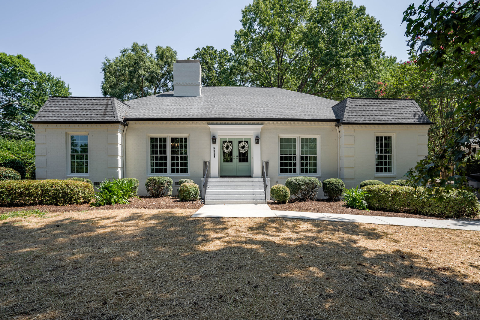 The Sanctuary Expands Family-Centered Memory Care Program Throughout South Charlotte Residences