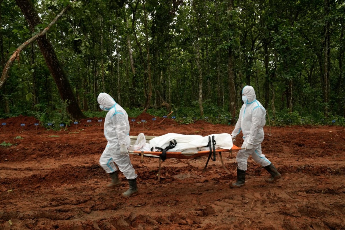 Hundreds Trapped in Tunnels as Nepal and China Flood Deaths Surpass 950