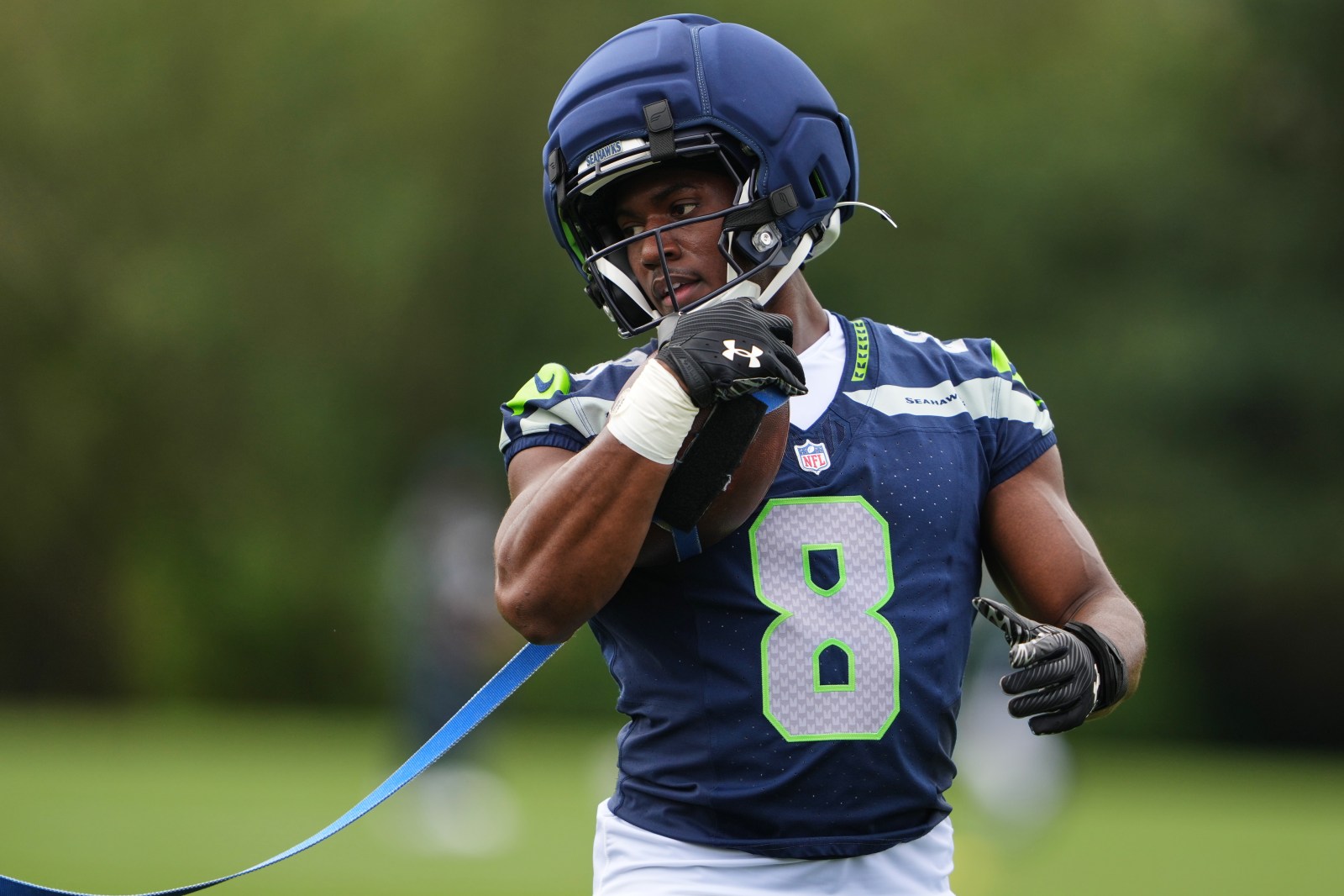 Seahawks' First-Round Pick Jadarian Price Aims to Prove Worth, Impressing in Training Camp
