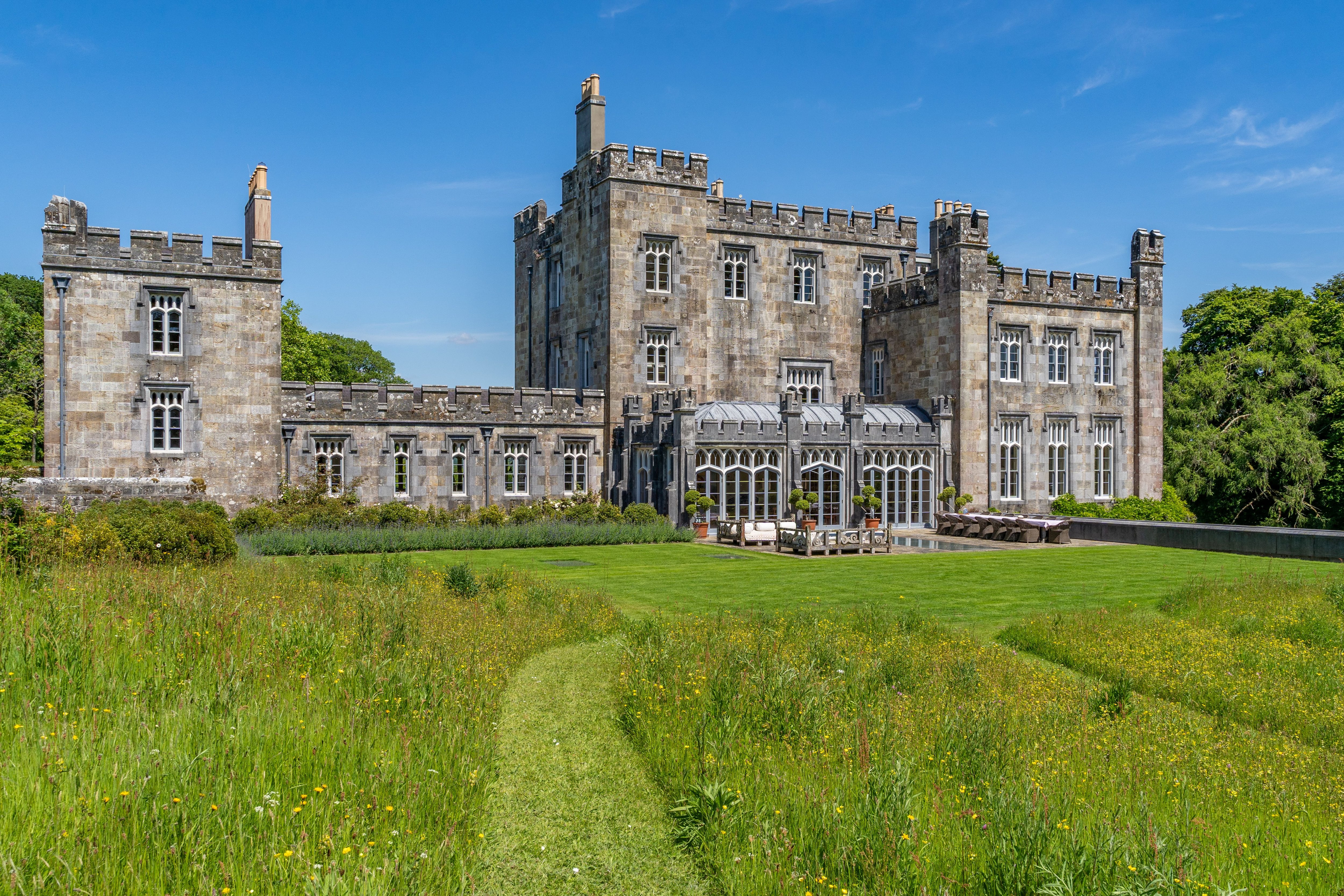 Mark Zuckerberg Purchases Historic Strancally Castle Estate in County Waterford, Ireland