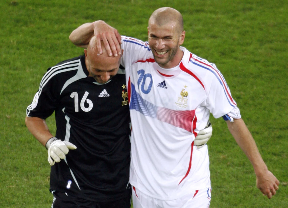 Zinedine Zidane Unveils France National Team Staff, Reuniting with Fabien Barthez