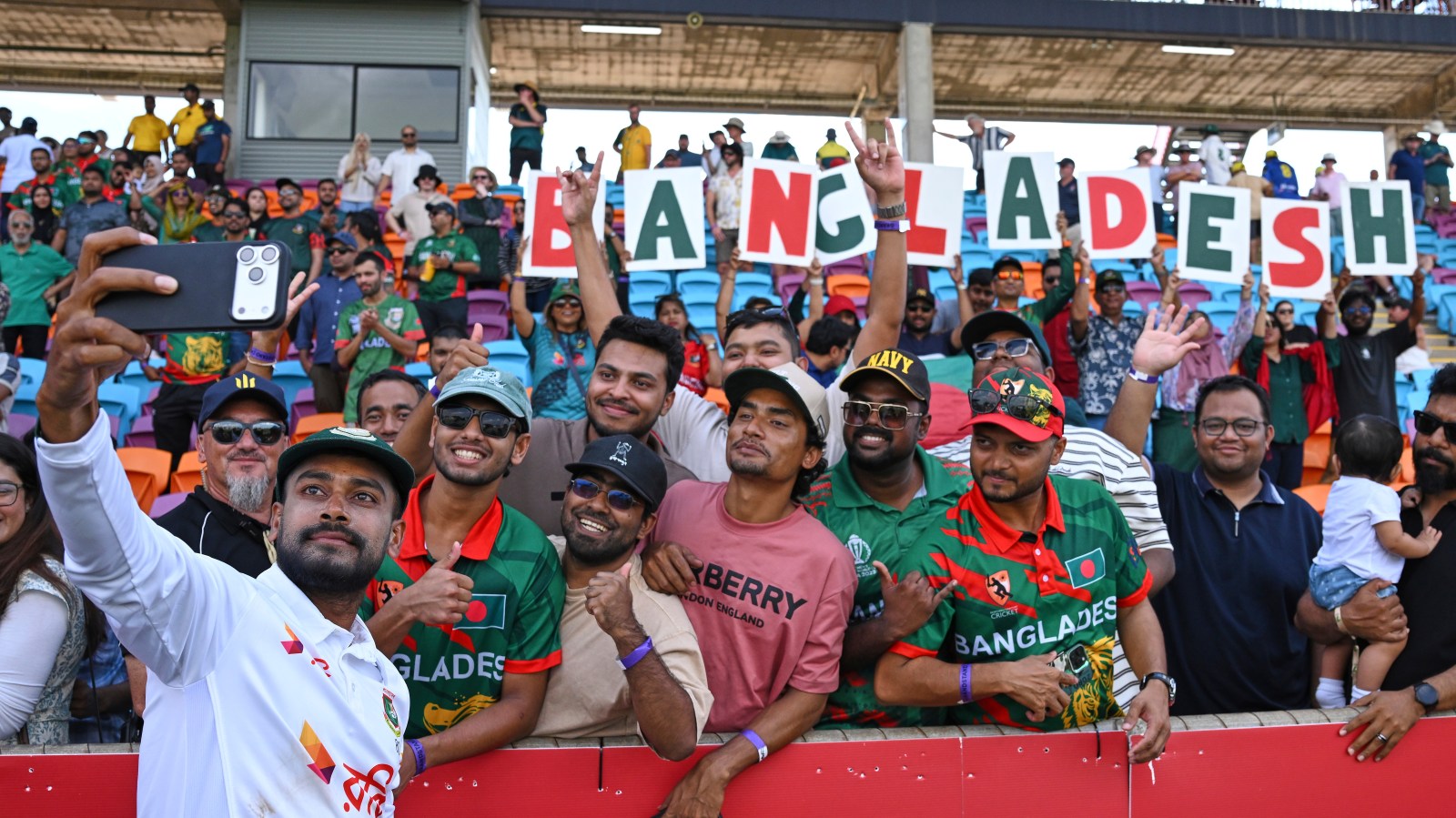 Australia Wins Toss, Elects to Bowl First in Crucial Second Test Against Bangladesh