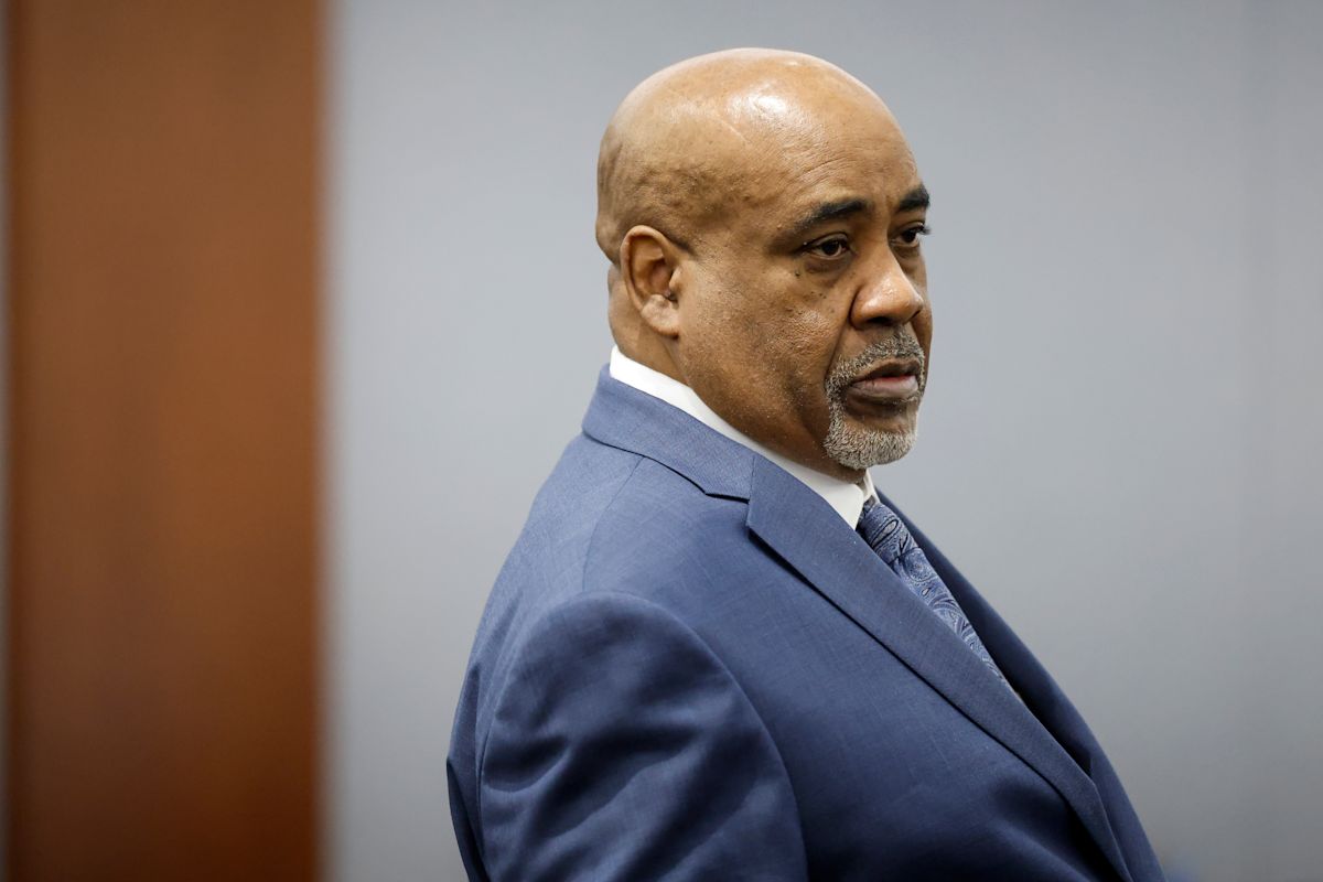 Closing statements begin in the trial of the man accused of orchestrating Tupac Shakur's death.